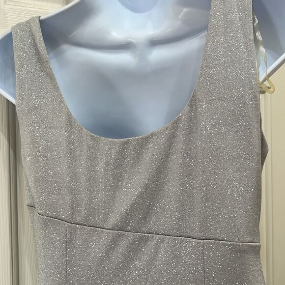 Dressbarn Size Petite 4 Sparkling Silver Metallic Sleeveless Ruched Mini Dress - Picture 9 of 13